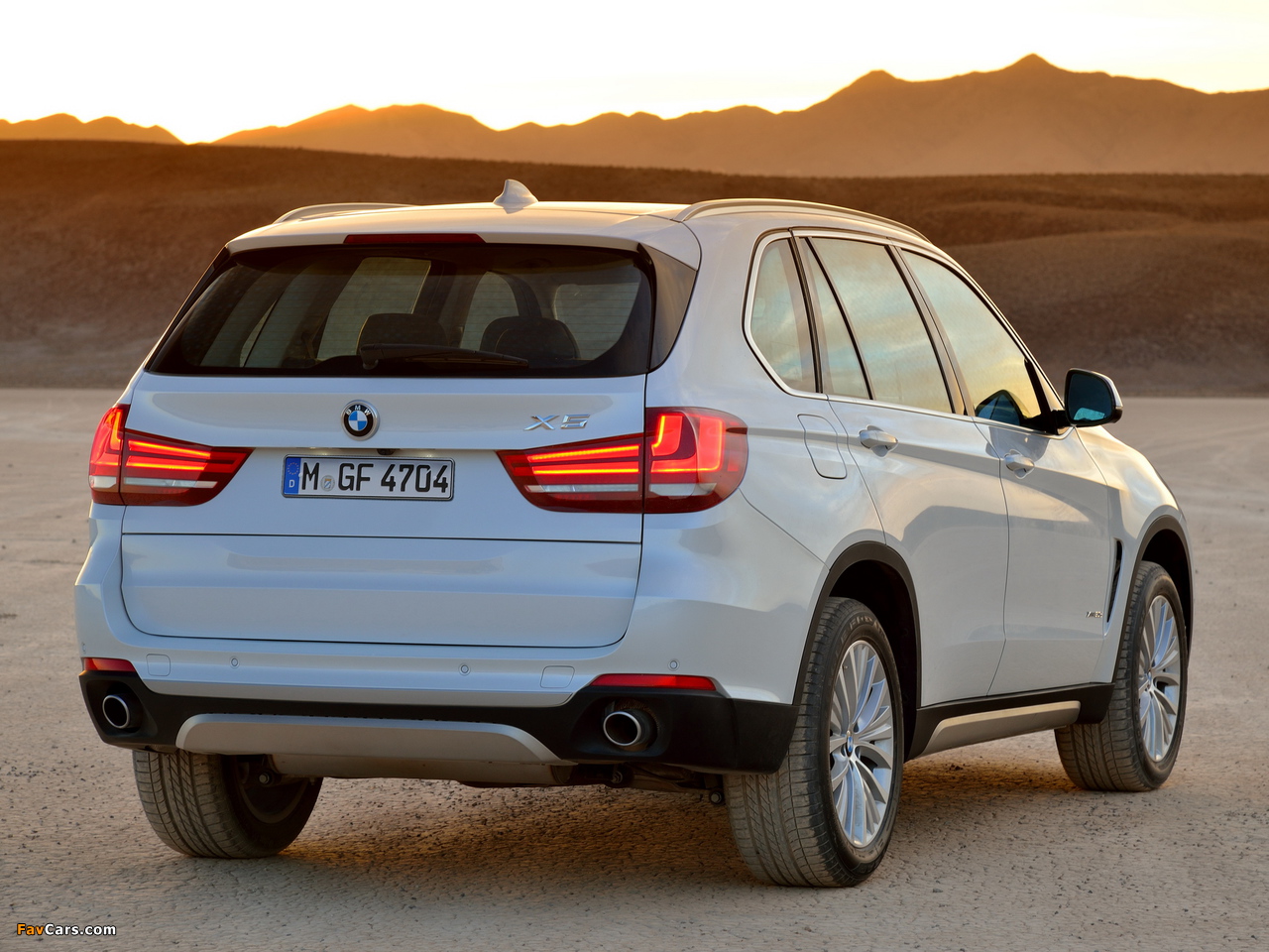 BMW X5 xDrive30d (F15) 2013 wallpapers (1280 x 960)