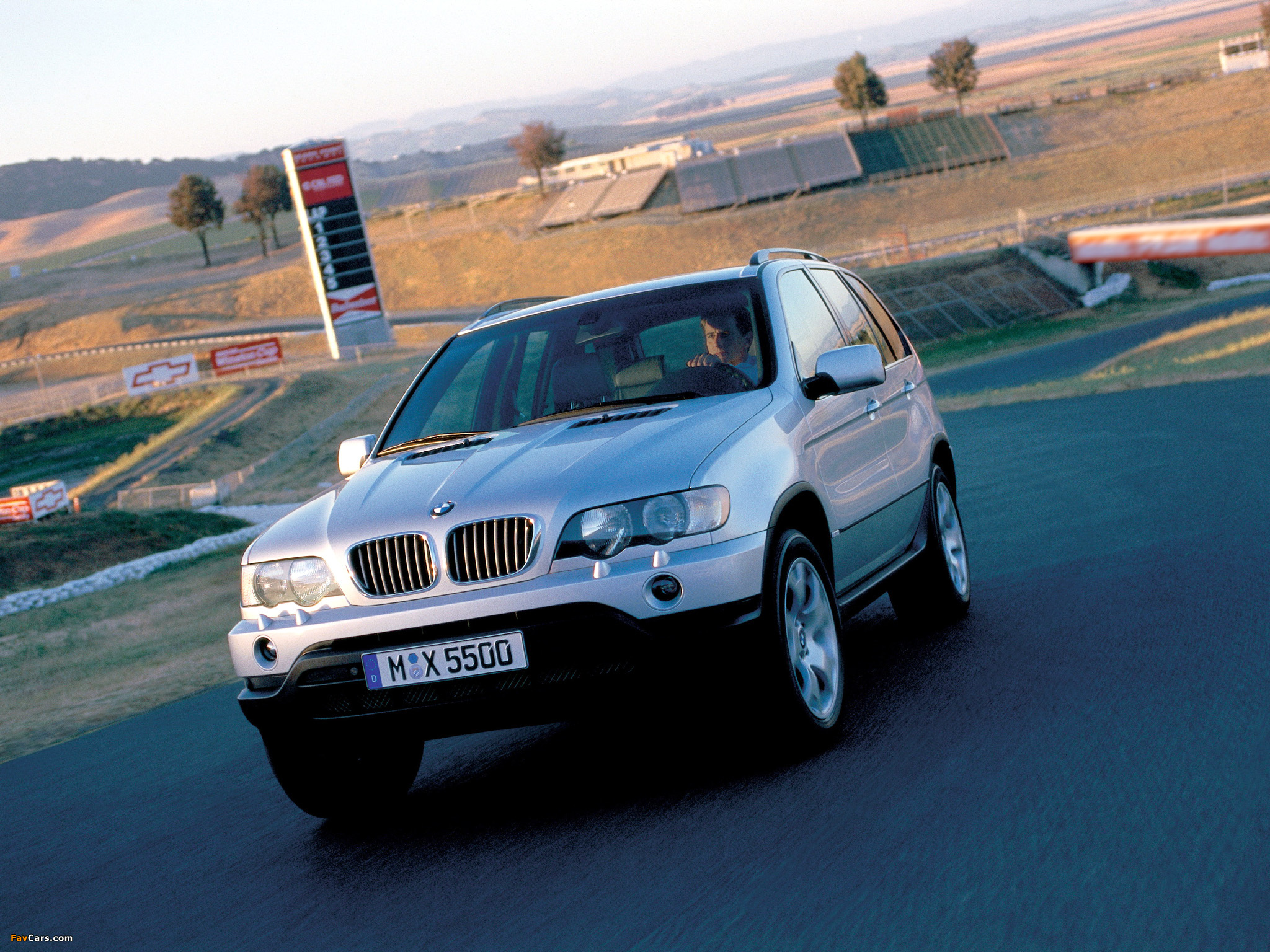 Images of BMW X5 4.4i (E53) 2000–03 (2048 x 1536)