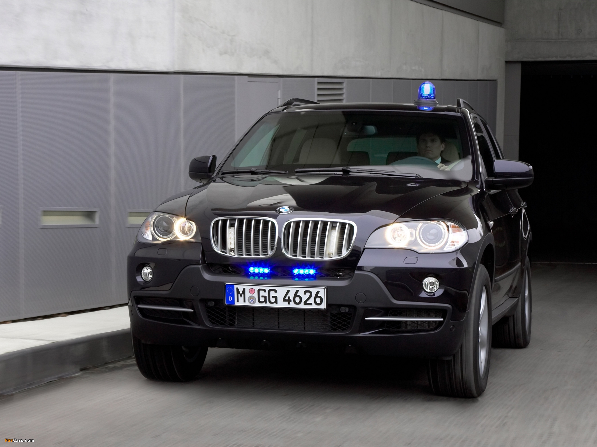 Images of BMW X5 Security Plus (E70) 2009–10 (2048 x 1536)