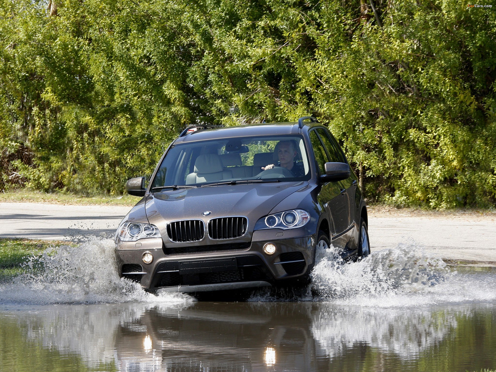 Images of BMW X5 xDrive35i (E70) 2010 (2048 x 1536)