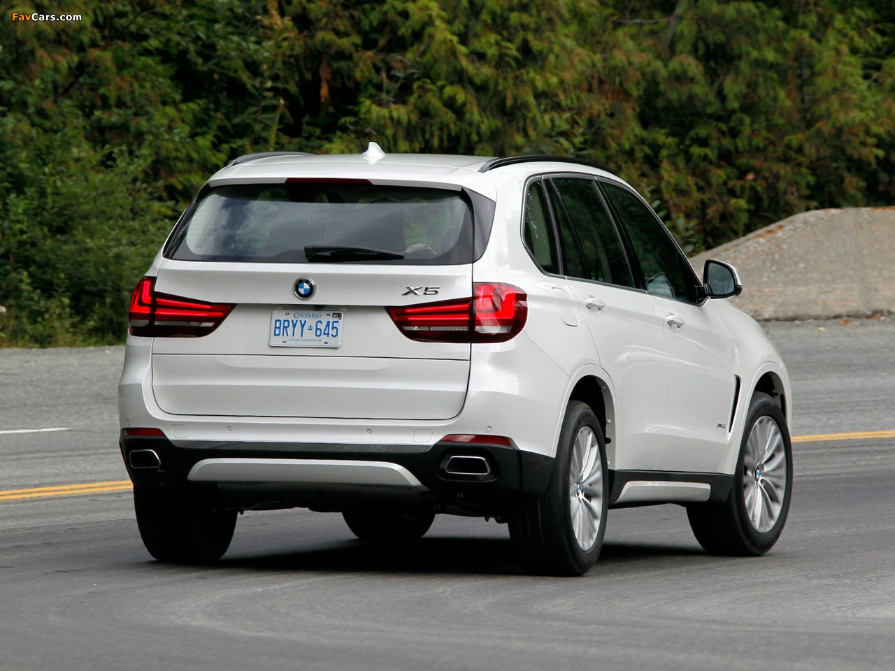 Images of BMW X5 xDrive50i (F15) 2013 (1280 x 960)