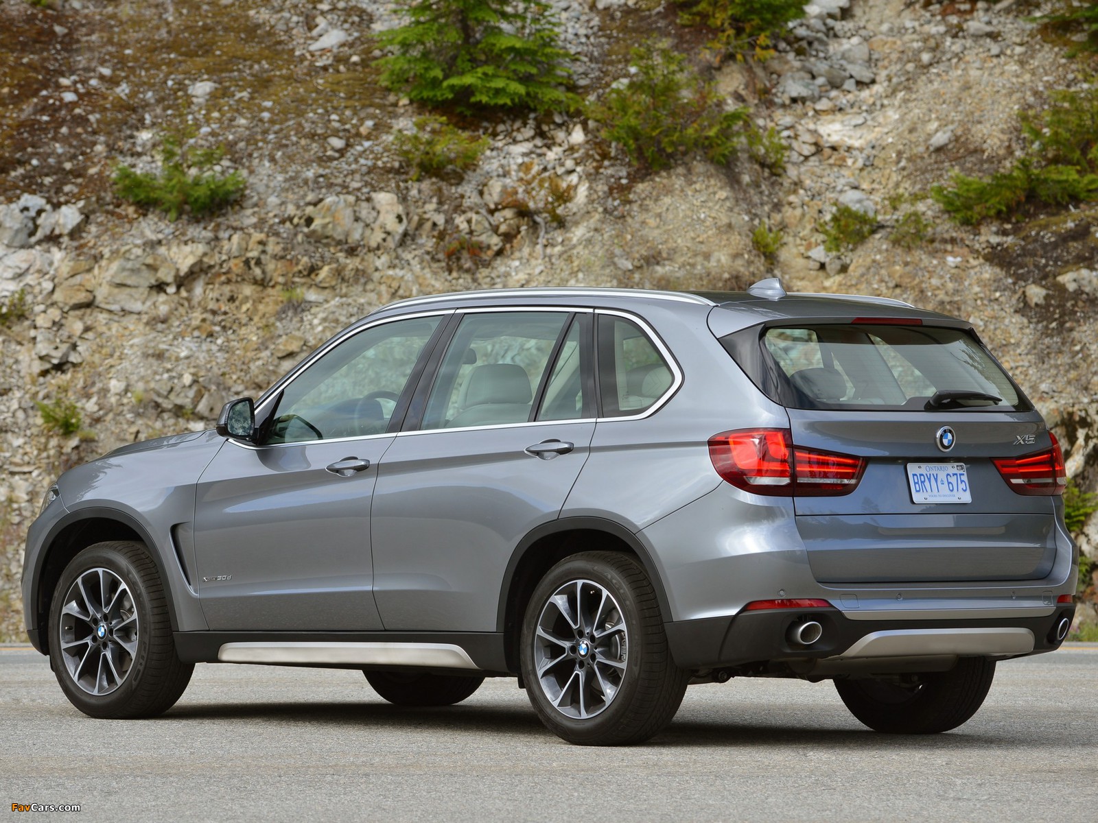 Images of BMW X5 xDrive30d (F15) 2013 (1600 x 1200)