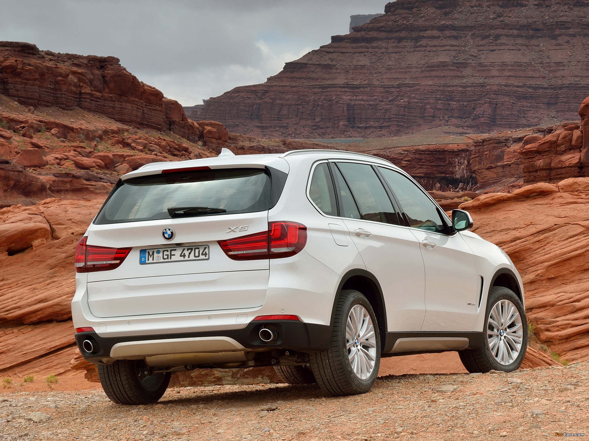 Images of BMW X5 xDrive30d (F15) 2013 (2048 x 1536)