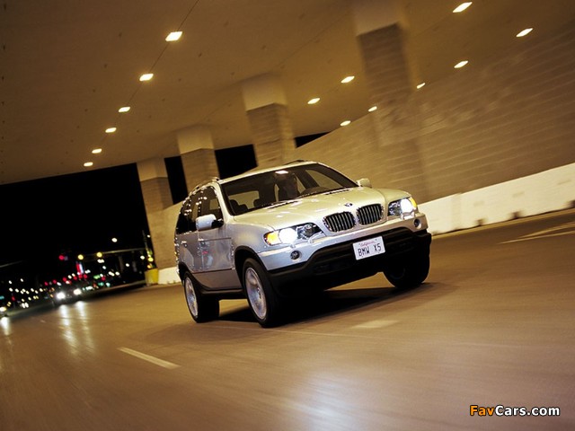 Photos of BMW X5 4.4i US-spec (E53) 2000–03 (640 x 480)