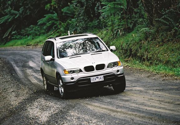 Photos of BMW X5 4.4i AU-spec (E53) 2000–03