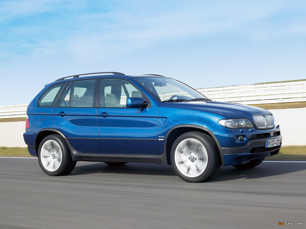 Photos of BMW X5 4.8is (E53) 2004–07 (1280 x 960)