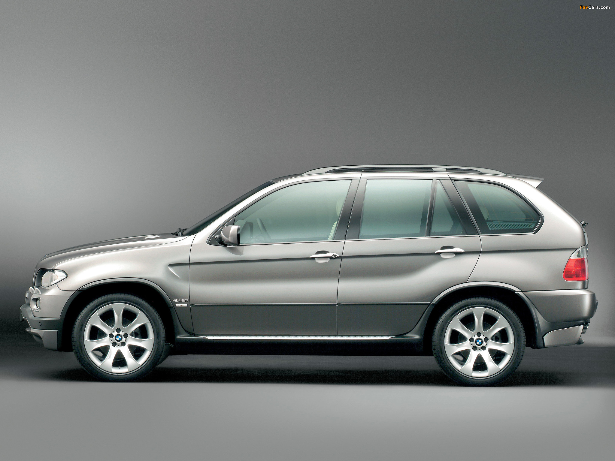 Photos of BMW X5 4.8is (E53) 2004–07 (2048 x 1536)