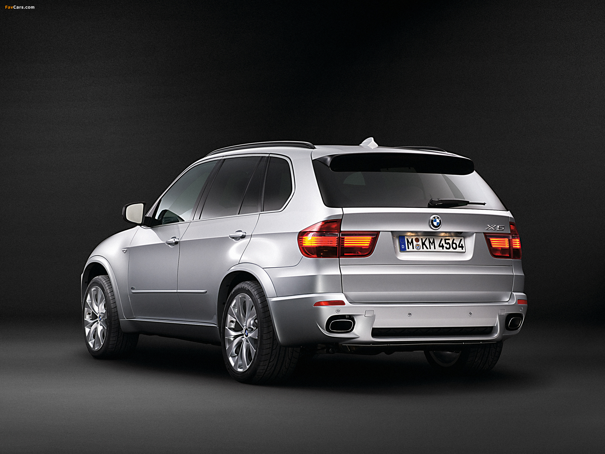 Photos of BMW X5 4.8i M Sports Package (E70) 2007–10 (2048 x 1536)