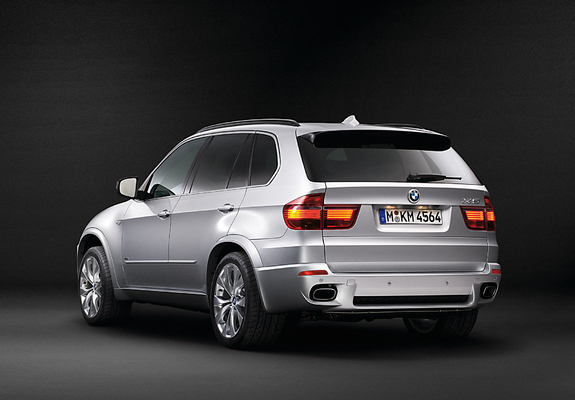 Photos of BMW X5 4.8i M Sports Package (E70) 2007–10