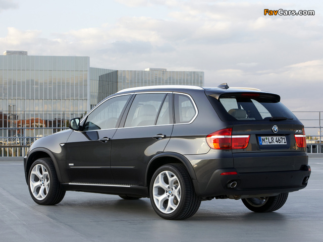 Photos of BMW X5 xDrive35d 10 Year Edition (E70) 2009 (640 x 480)