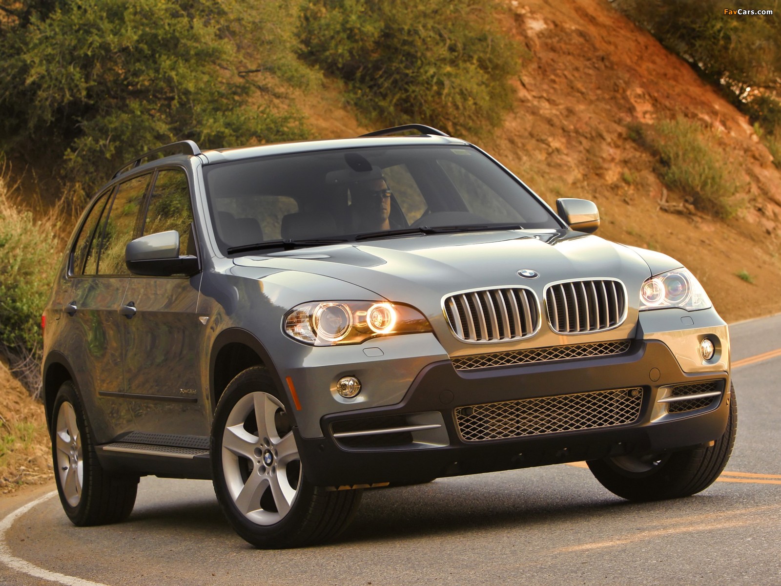 Photos of BMW X5 xDrive35d BluePerformance US-spec (E70) 2009–10 (1600 x 1200)