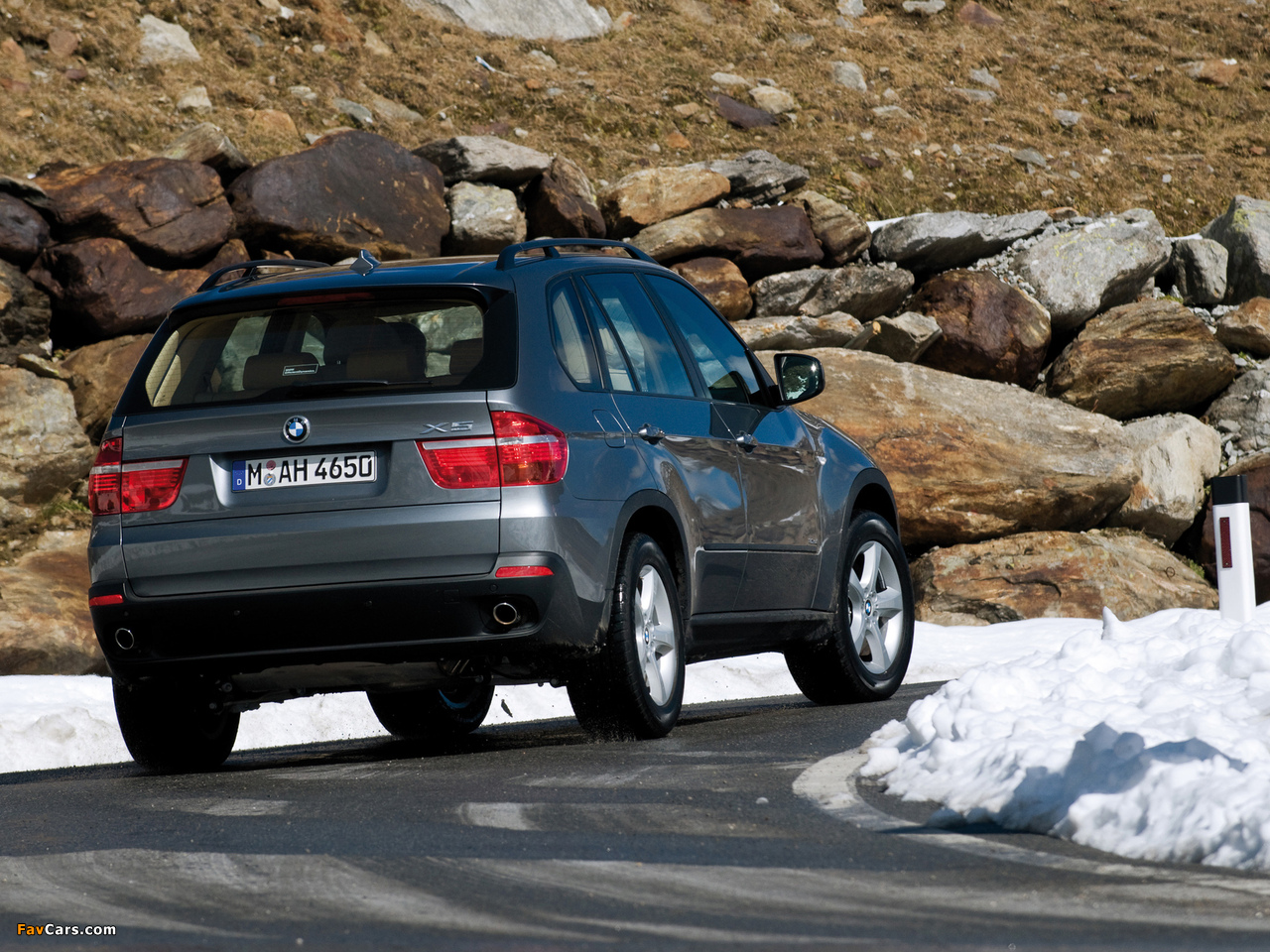 Photos of BMW X5 xDrive35d BluePerformance (E70) 2009–10 (1280 x 960)