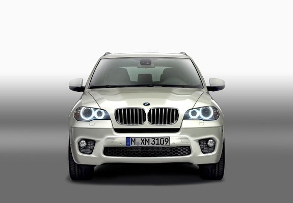Photos of BMW X5 xDrive50i M Sports Package (E70) 2010