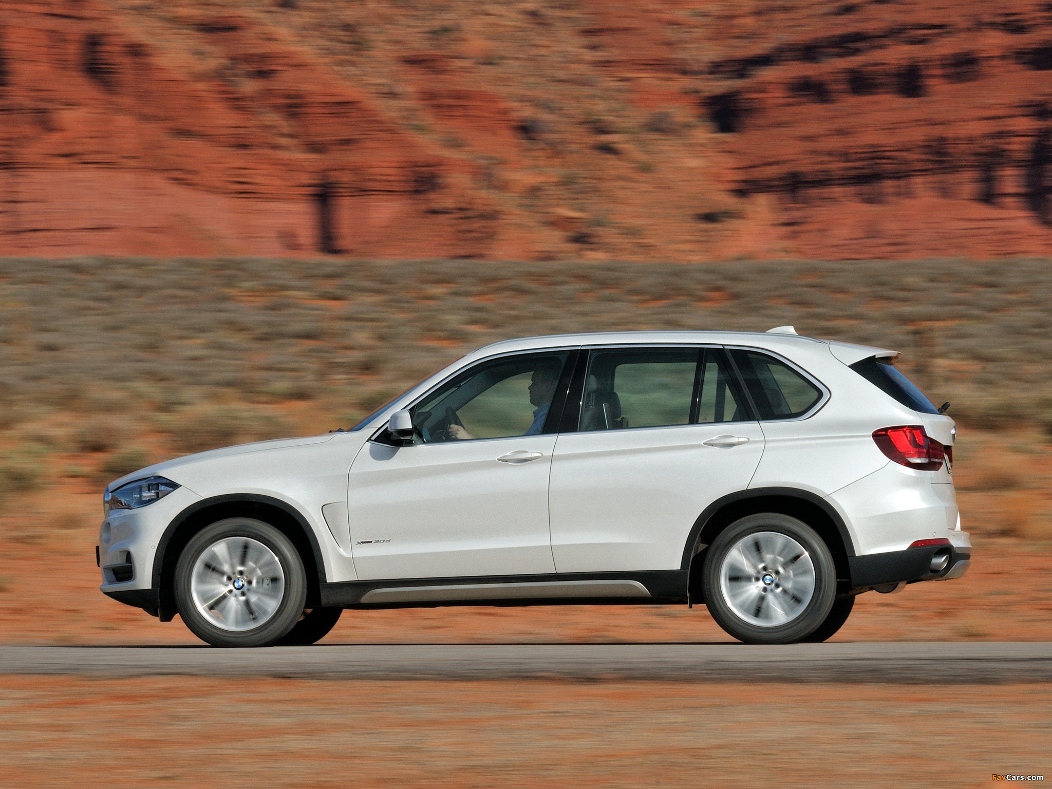 Photos of BMW X5 xDrive30d (F15) 2013 (2048 x 1536)