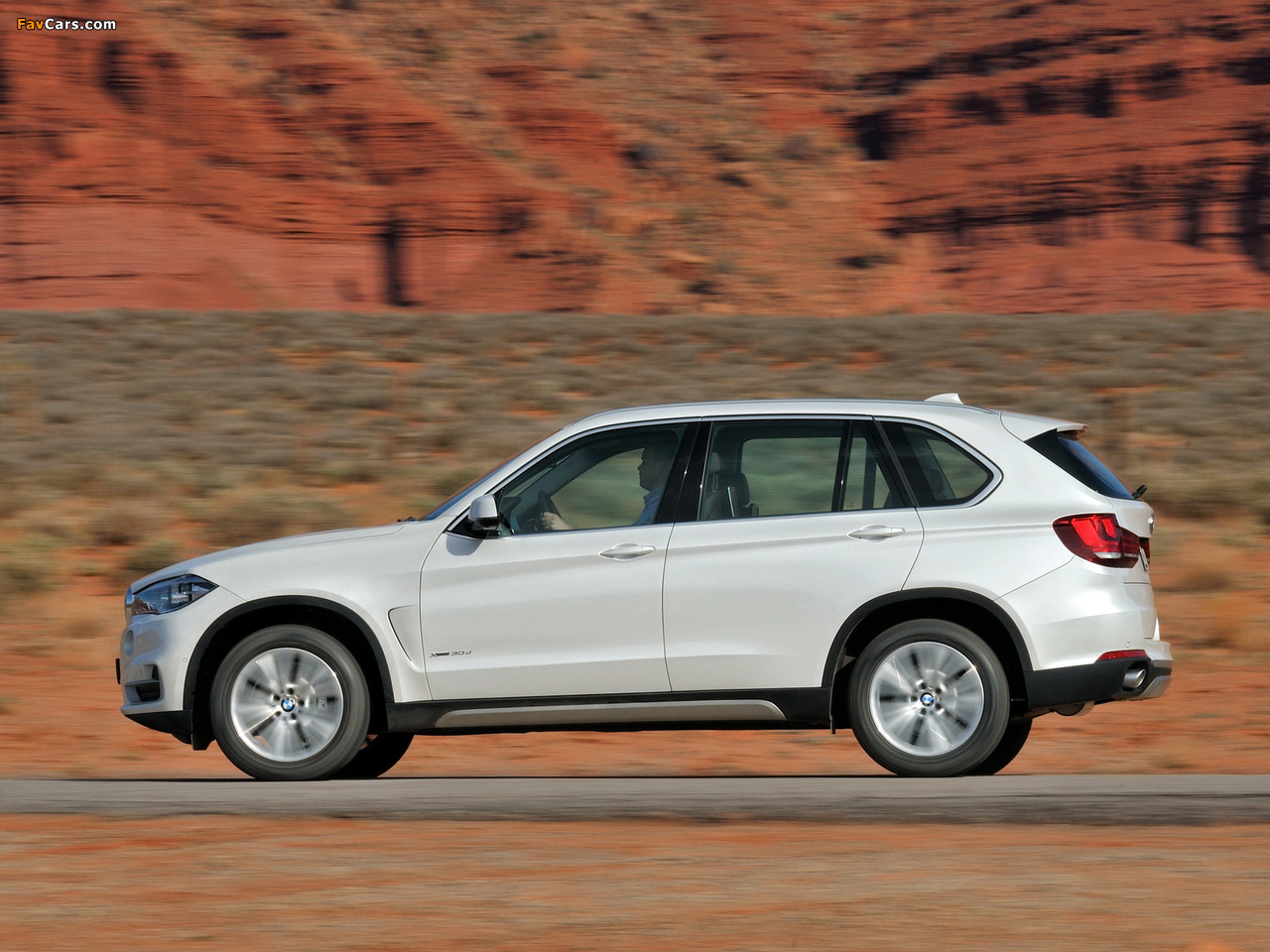 Photos of BMW X5 xDrive30d (F15) 2013 (1280 x 960)