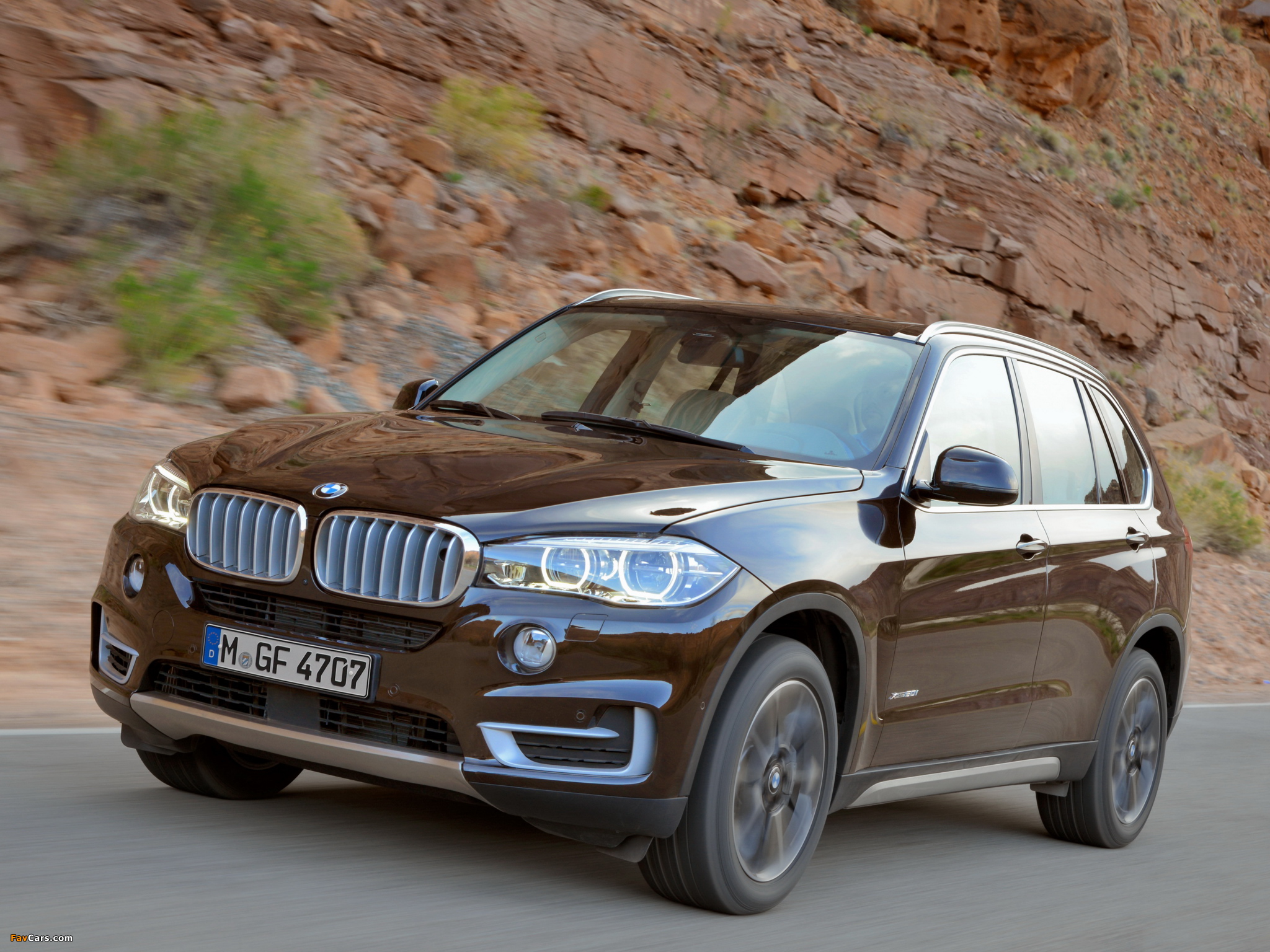 Photos of BMW X5 xDrive50i (F15) 2013 (2048 x 1536)