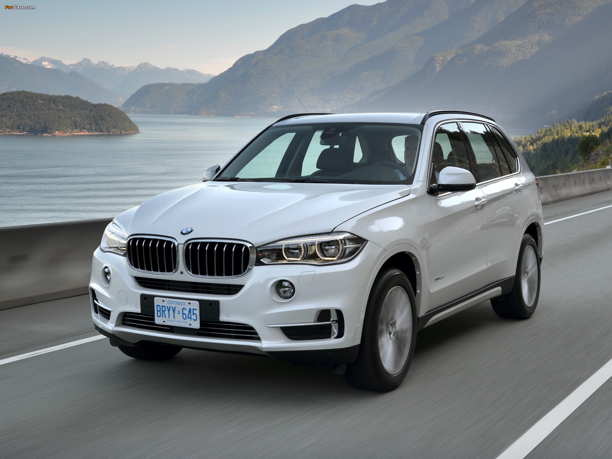 Photos of BMW X5 xDrive50i (F15) 2013 (2048 x 1536)