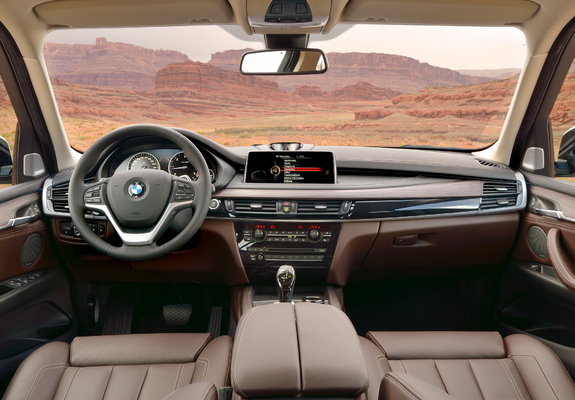 Photos of BMW X5 xDrive30d (F15) 2013