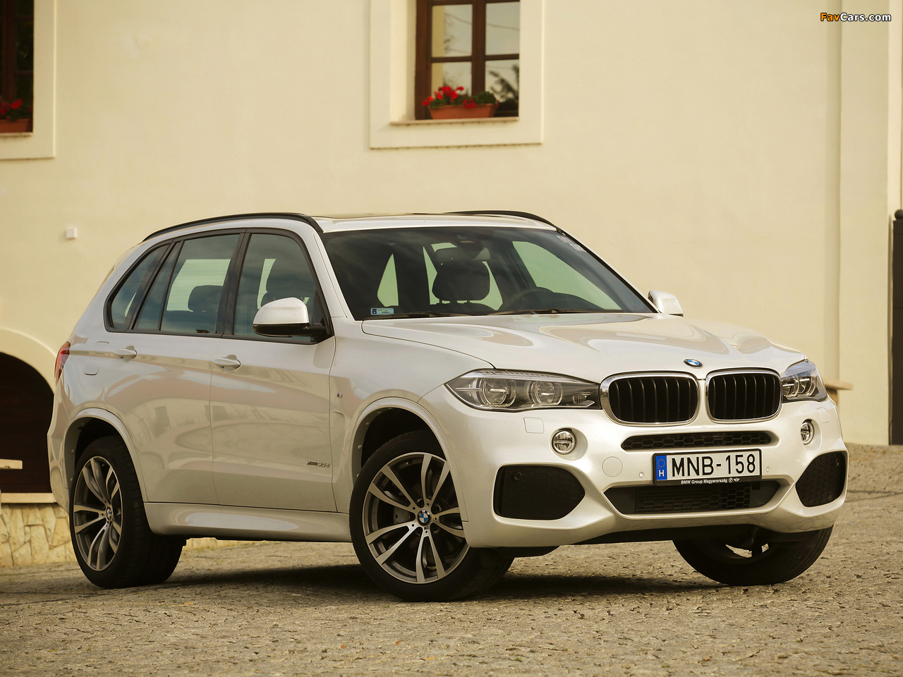 Photos of BMW X5 xDrive30d M Sport Package (F15) 2013 (1280 x 960)