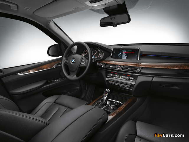 Photos of BMW X5 Security Plus (F15) 2014 (640 x 480)