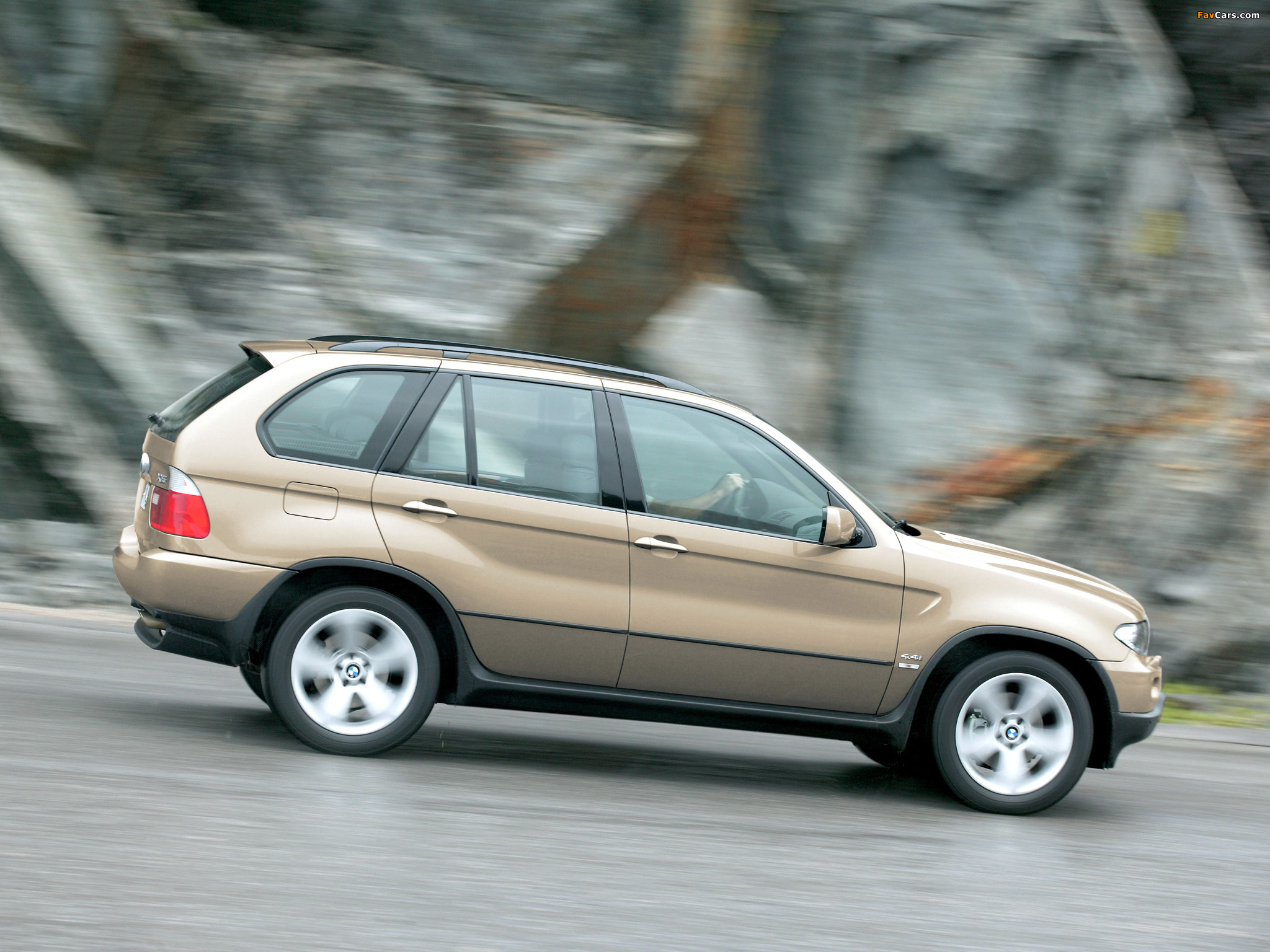 Pictures of BMW X5 4.4i (E53) 2003–07 (2048 x 1536)