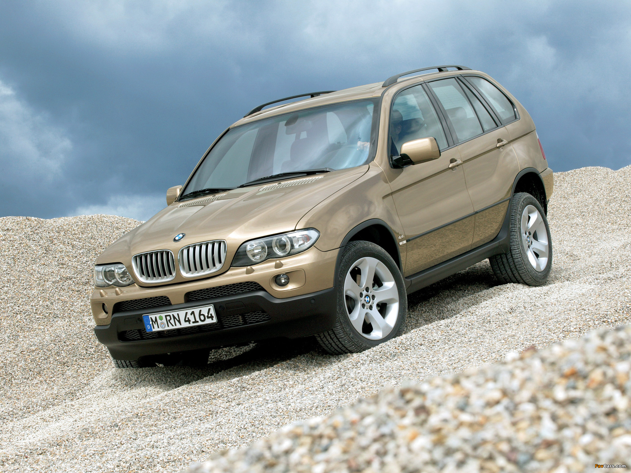 Pictures of BMW X5 4.4i (E53) 2003–07 (2048 x 1536)