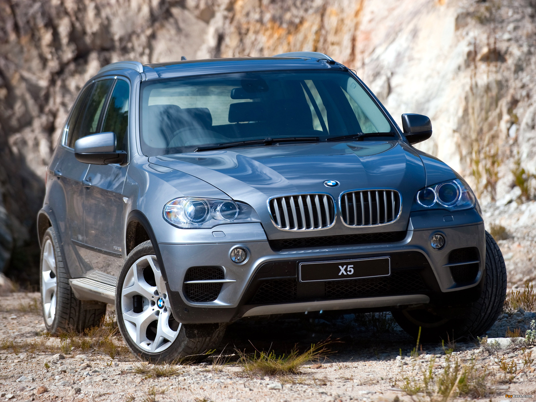 Pictures of BMW X5 xDrive50i ZA-spec (E70) 2010 (2048 x 1536)