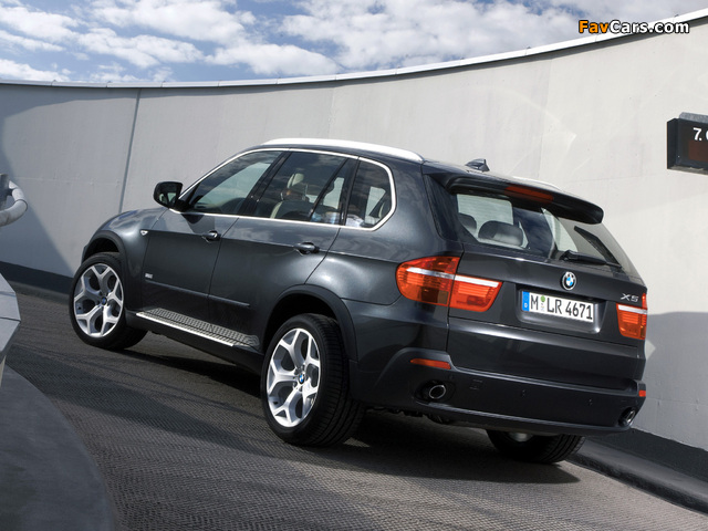 BMW X5 xDrive35d 10 Year Edition (E70) 2009 wallpapers (640 x 480)