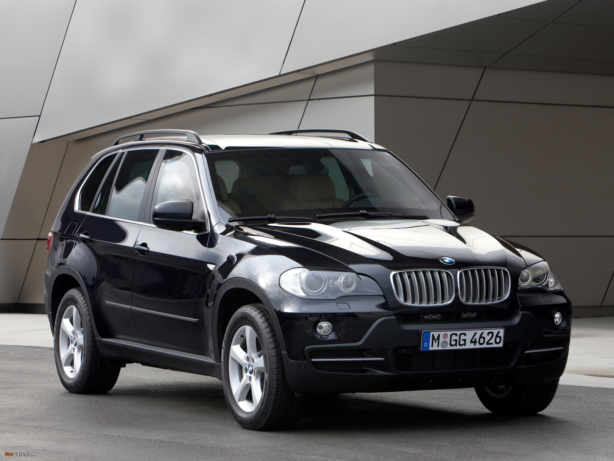 BMW X5 Security Plus (E70) 2009–10 wallpapers (2048 x 1536)