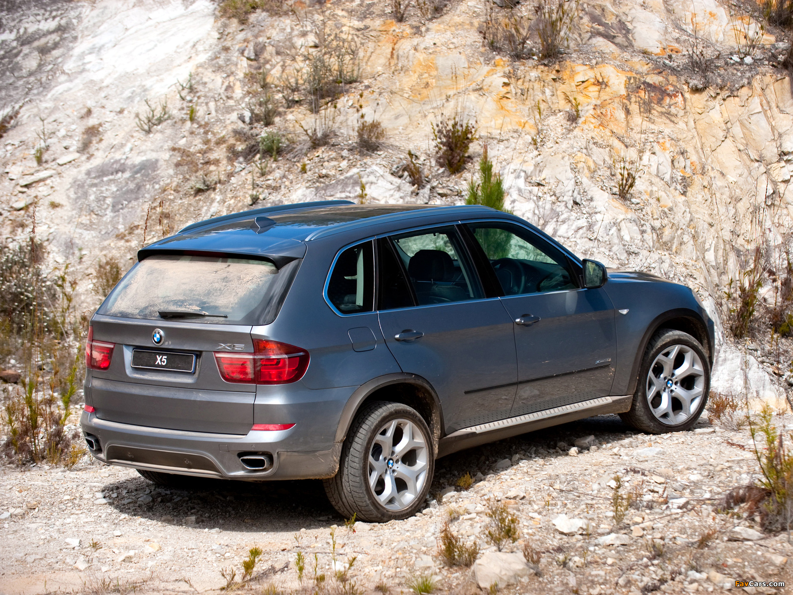 BMW X5 xDrive50i ZA-spec (E70) 2010 wallpapers (1600 x 1200)