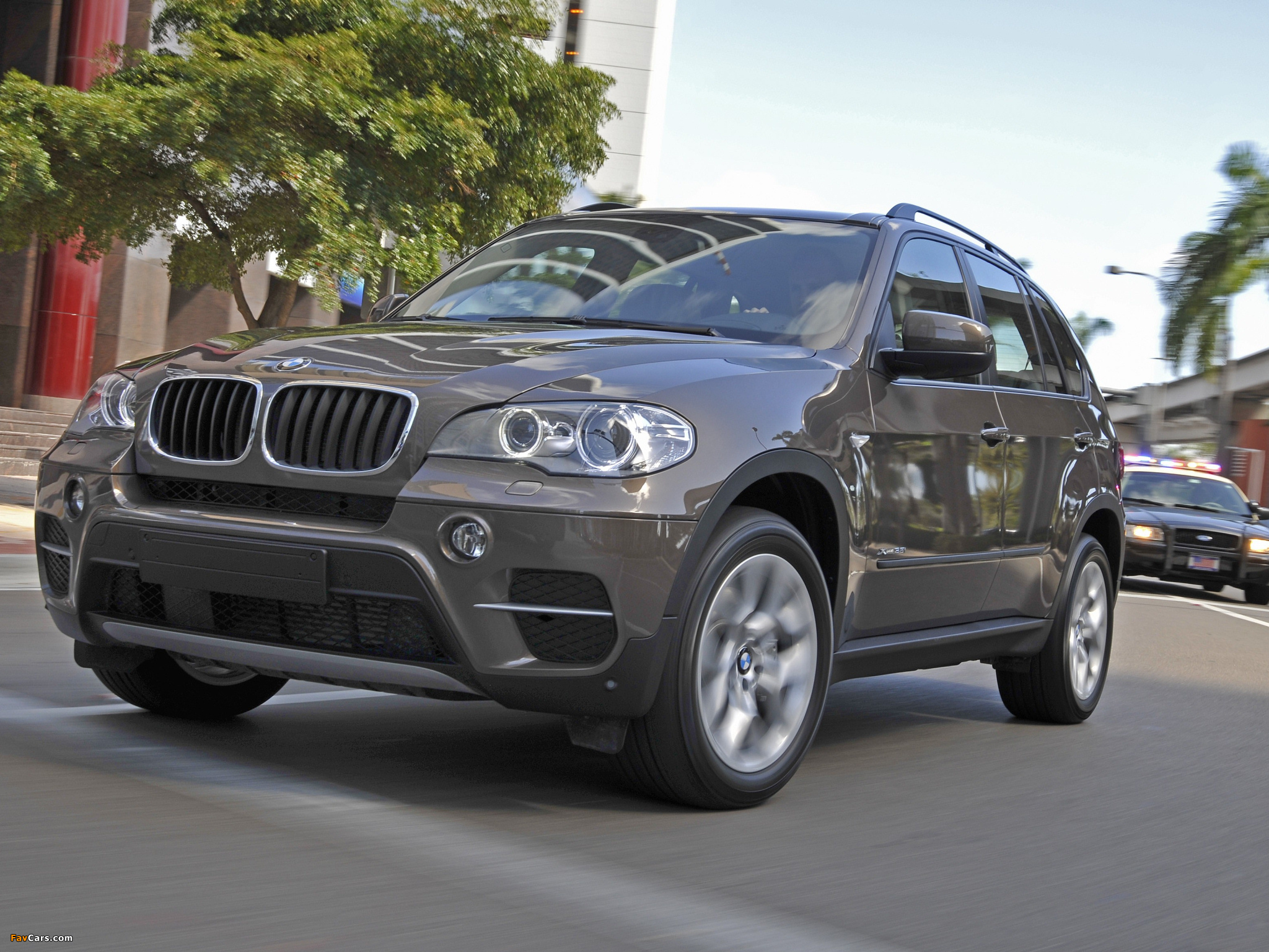 BMW X5 xDrive35i (E70) 2010 wallpapers (2048 x 1536)