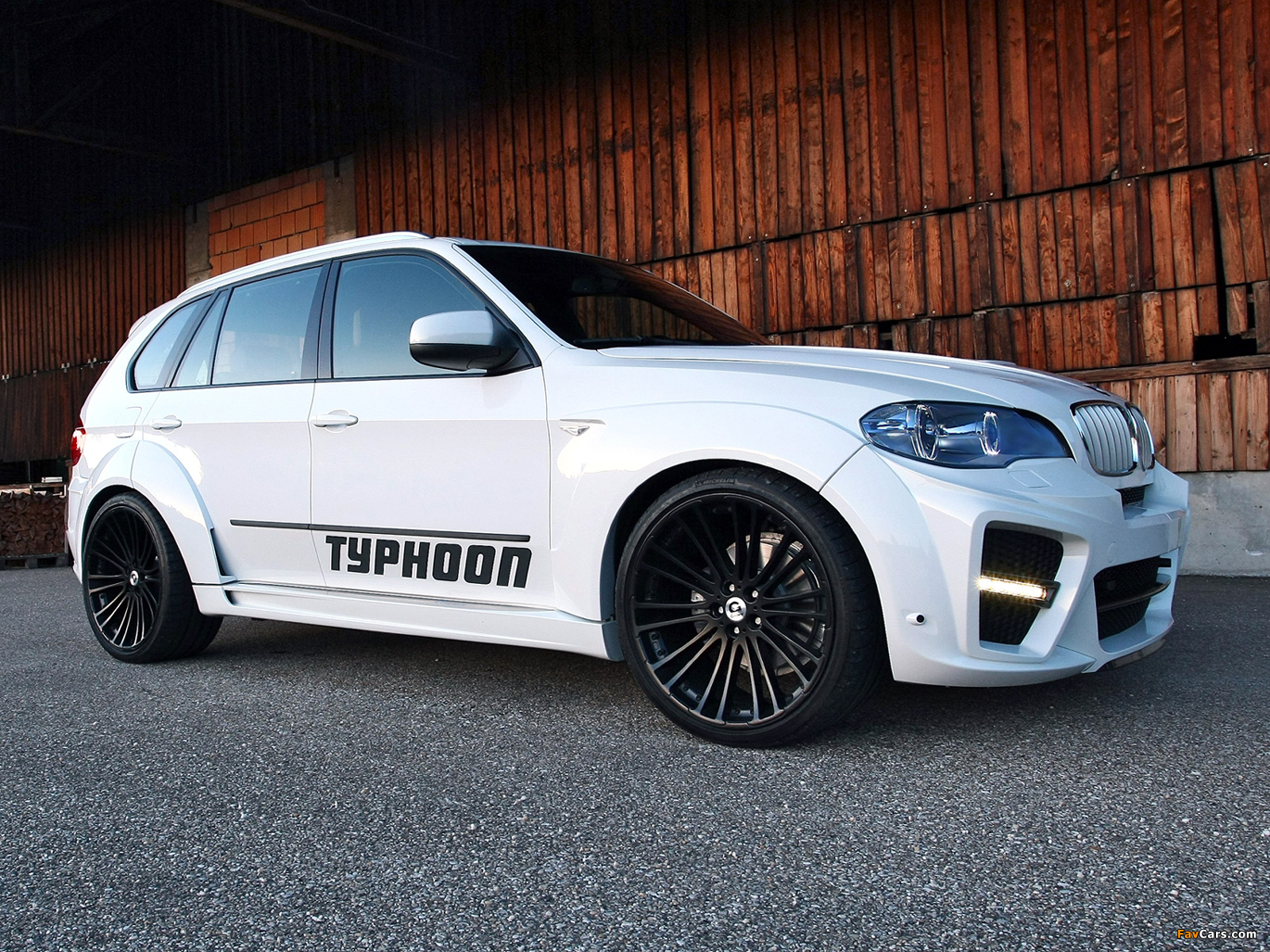 G-Power BMW X5 Typhoon (E70) 2011 wallpapers (1600 x 1200)