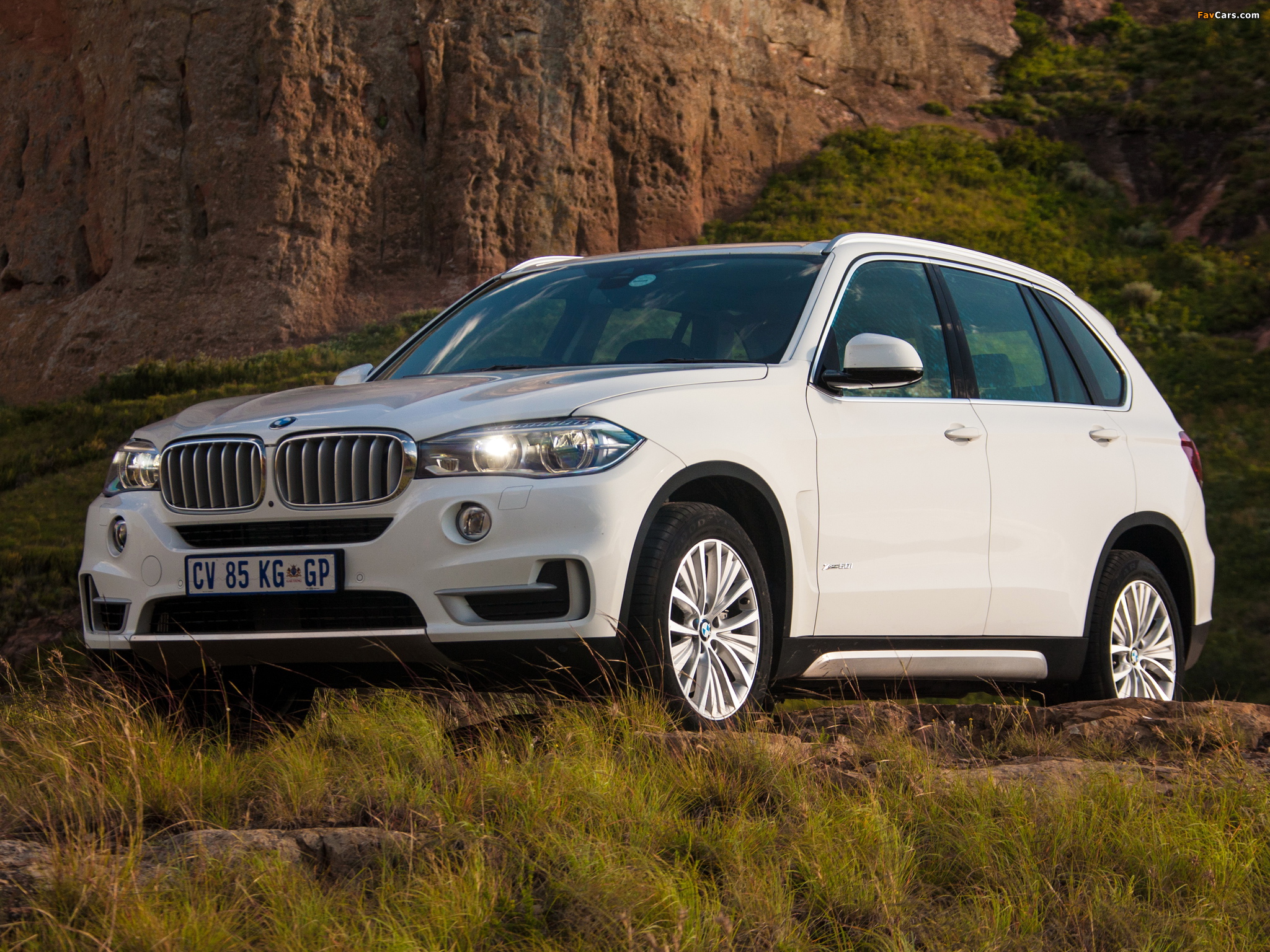 BMW X5 xDrive50i ZA-spec (F15) 2014 wallpapers (2048 x 1536)