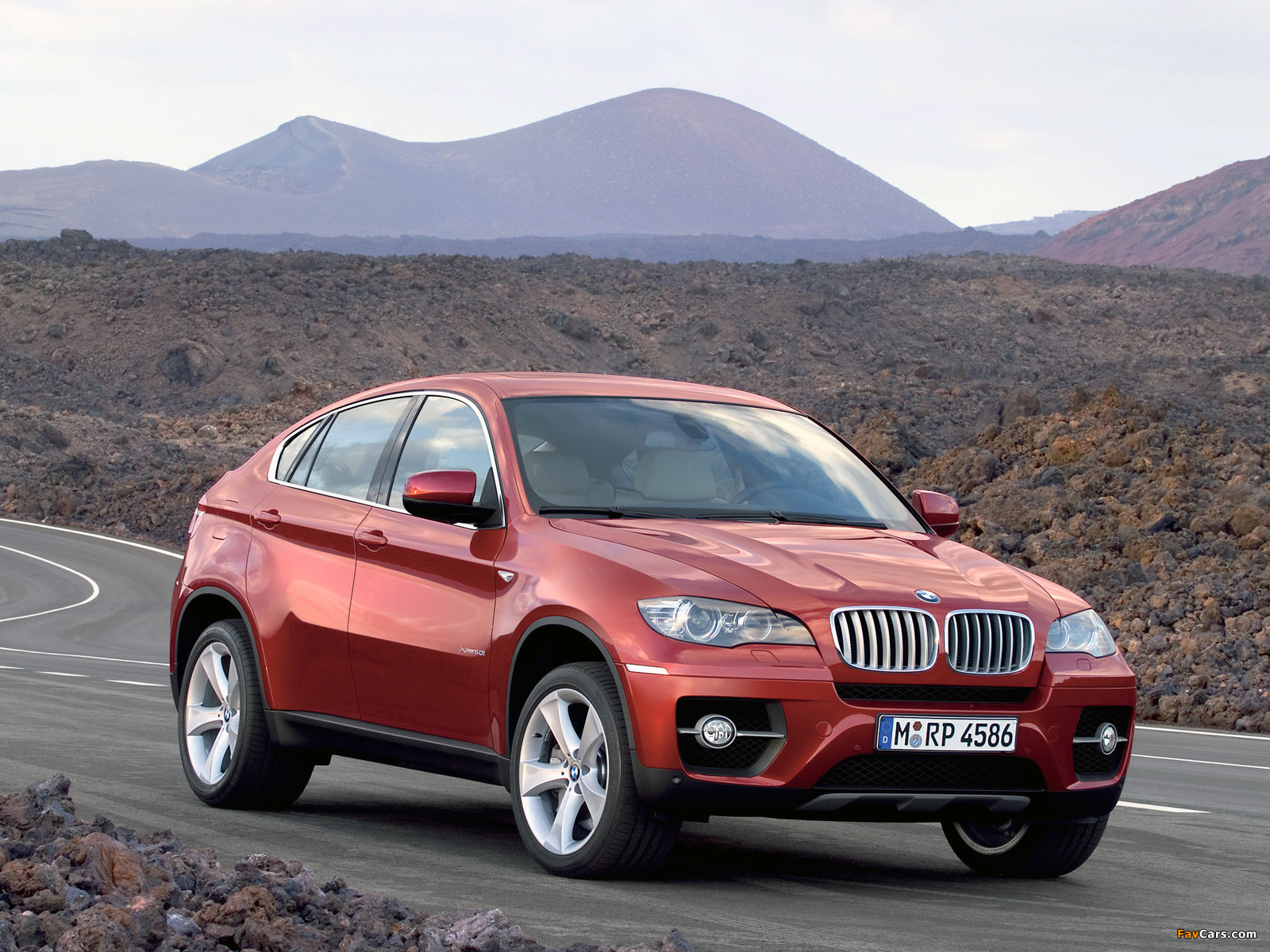 BMW X6 xDrive50i (E71) 2008–12 images (1600 x 1200)