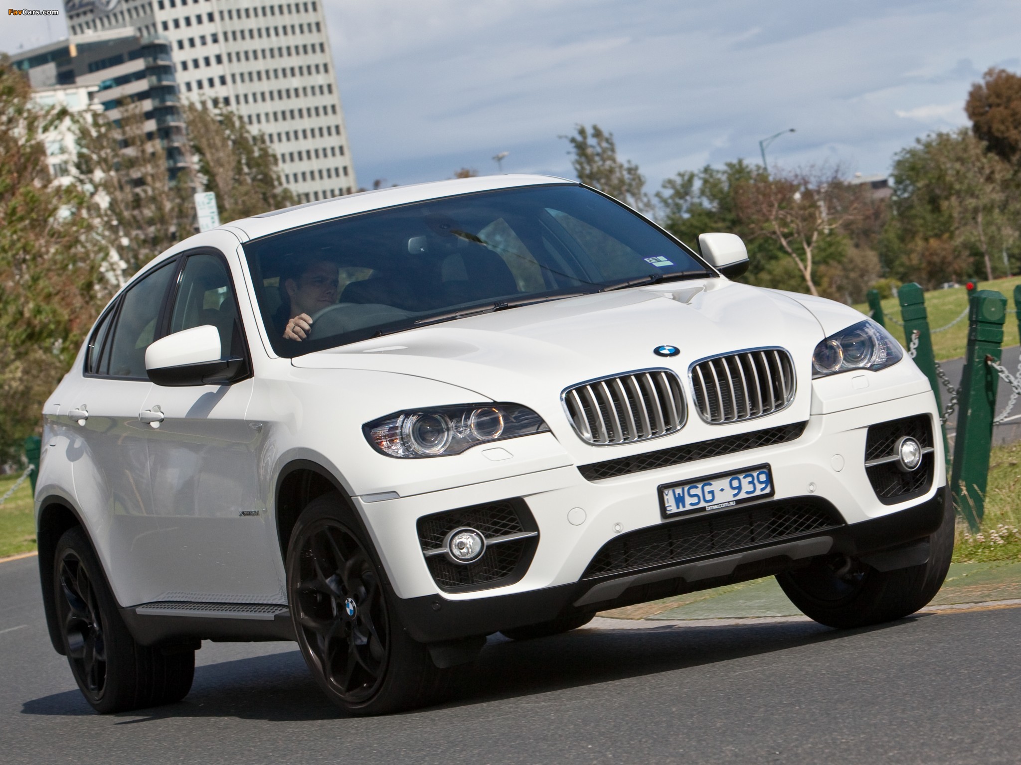 BMW X6 xDrive50i AU-spec (E71) 2009–12 photos (2048 x 1536)