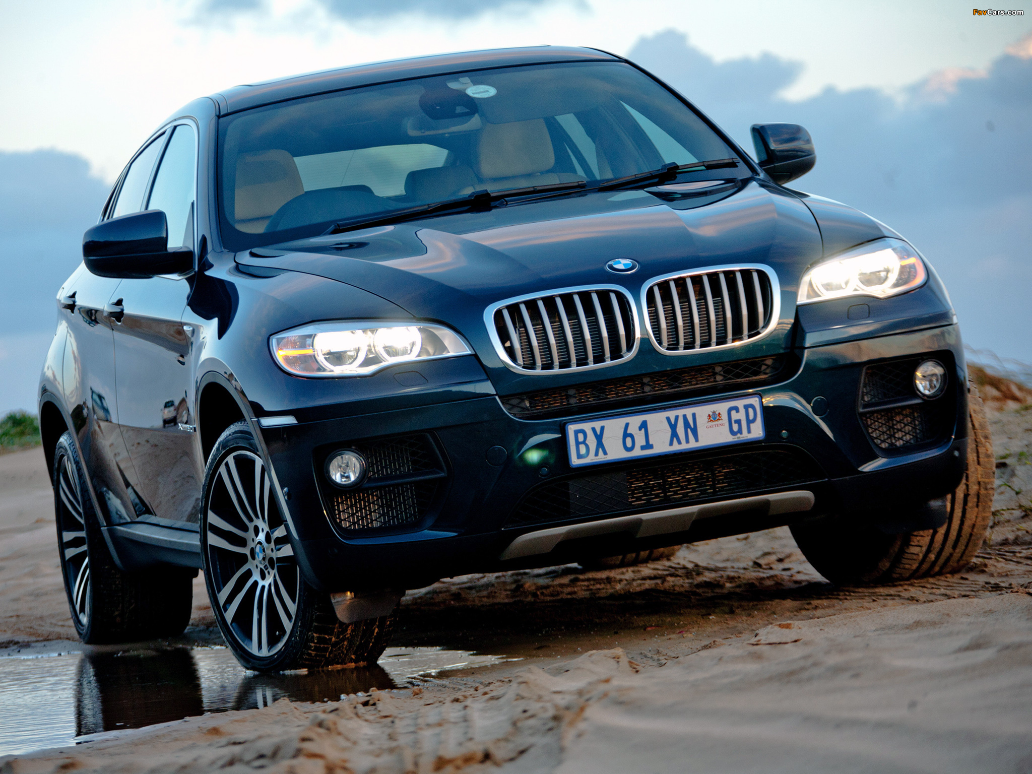 Images of BMW X6 xDrive50i ZA-spec (E71) 2012 (2048 x 1536)