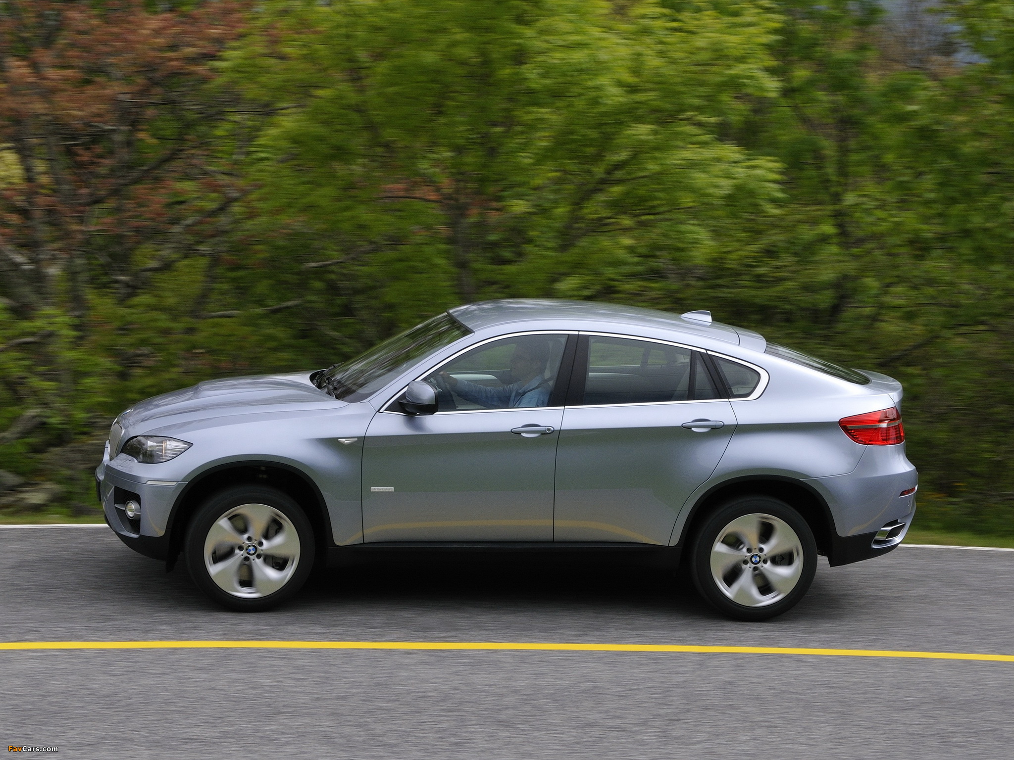 Photos of BMW X6 ActiveHybrid (E72) 2009–11 (2048 x 1536)