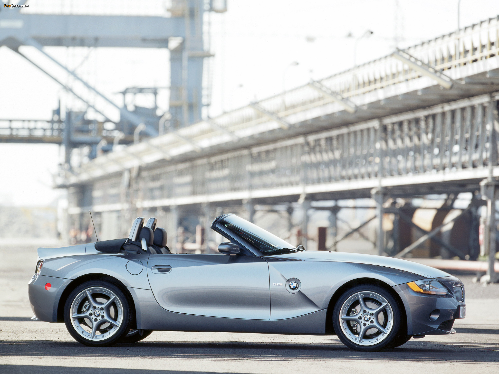 BMW Z4 3.0i Roadster (E85) 2002–05 pictures (2048 x 1536)