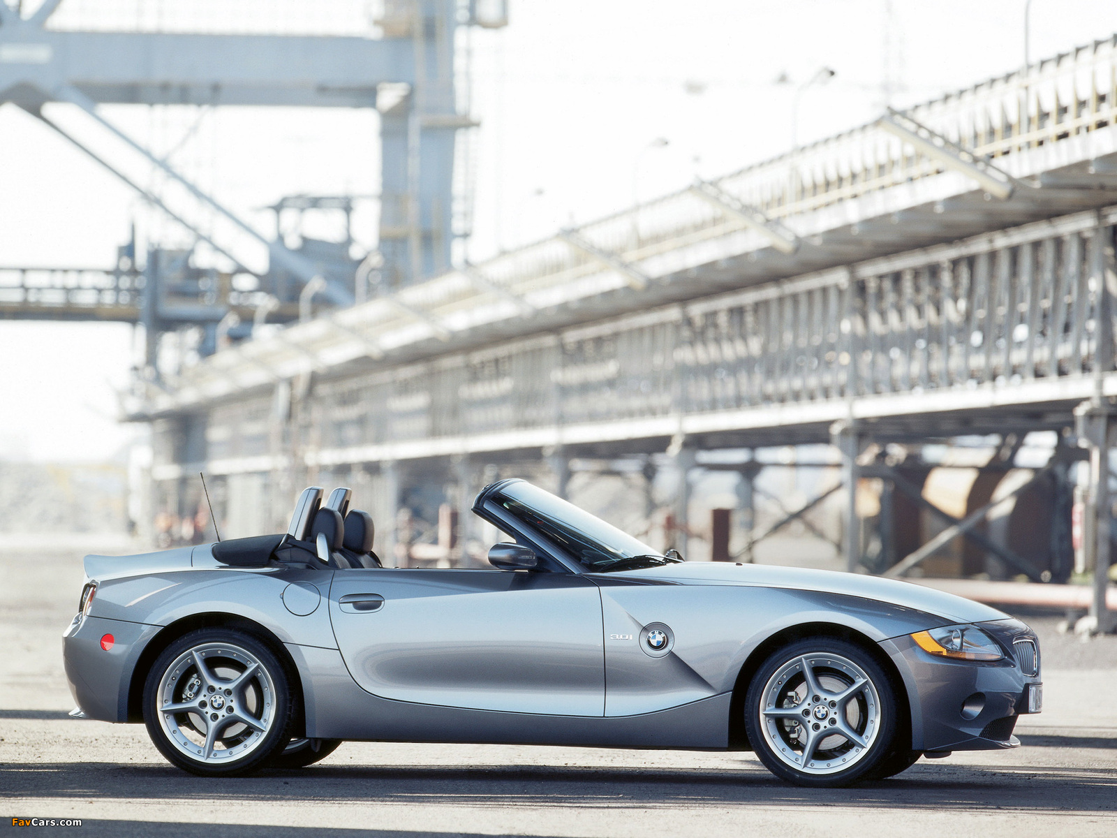 BMW Z4 3.0i Roadster (E85) 2002–05 pictures (1600 x 1200)