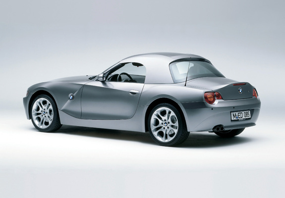 BMW Z4 3.0i Roadster (E85) 2002–05 pictures