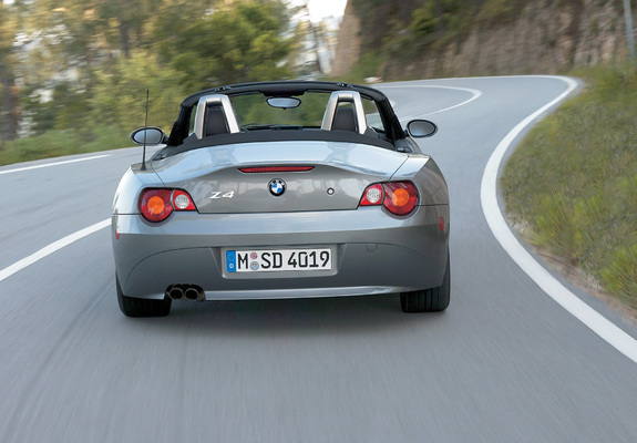BMW Z4 3.0i Roadster (E85) 2002–05 wallpapers