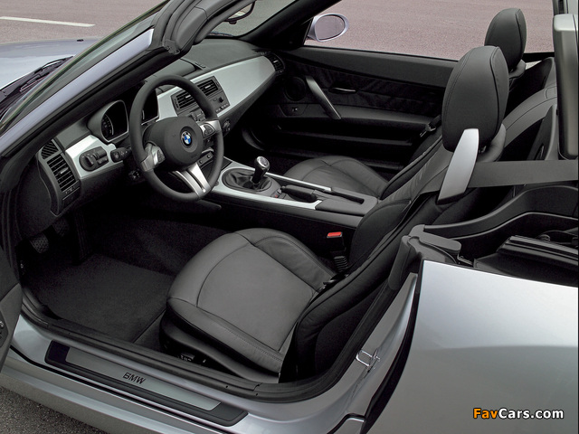 BMW Z4 3.0i Roadster (E85) 2002–05 wallpapers (640 x 480)