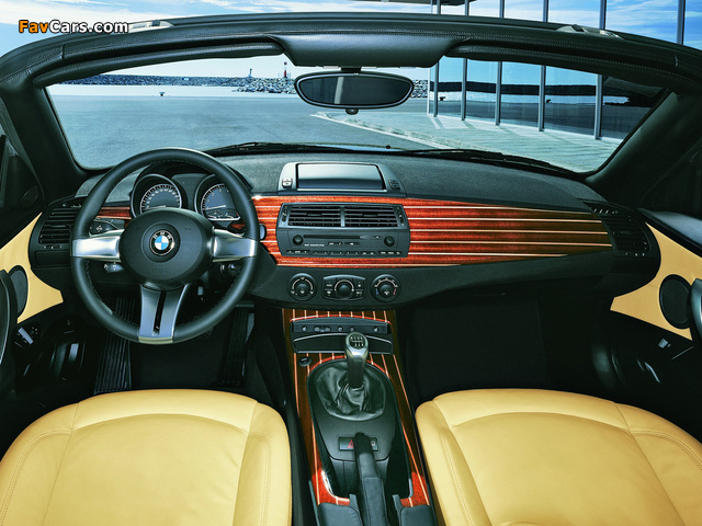 BMW Z4 Roadster Individual (E85) 2004 images (640 x 480)