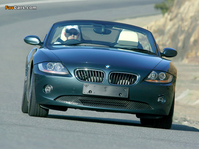 BMW Z4 Roadster Individual (E85) 2004 pictures (640 x 480)