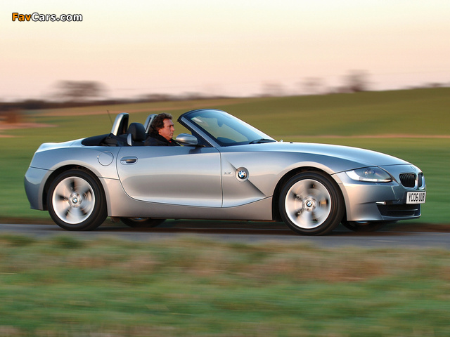 BMW Z4 2.5i Roadster UK-spec (E85) 2005–09 pictures (640 x 480)