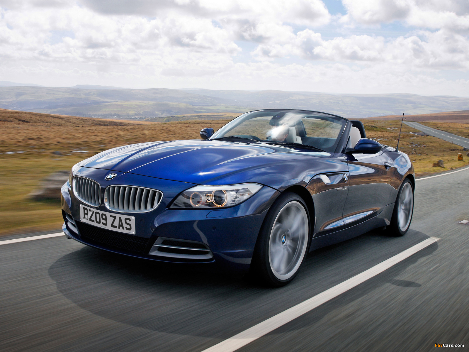 BMW Z4 sDrive35i Roadster UK-spec (E89) 2009–12 photos (1600 x 1200)