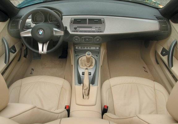 Images of BMW Z4 2.5i Roadster US-spec (E85) 2002–05
