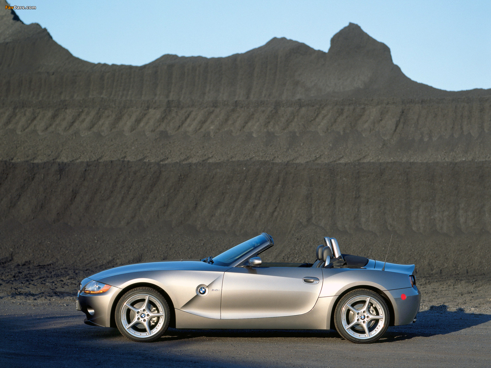 Images of BMW Z4 3.0i Roadster (E85) 2002–05 (1600 x 1200)