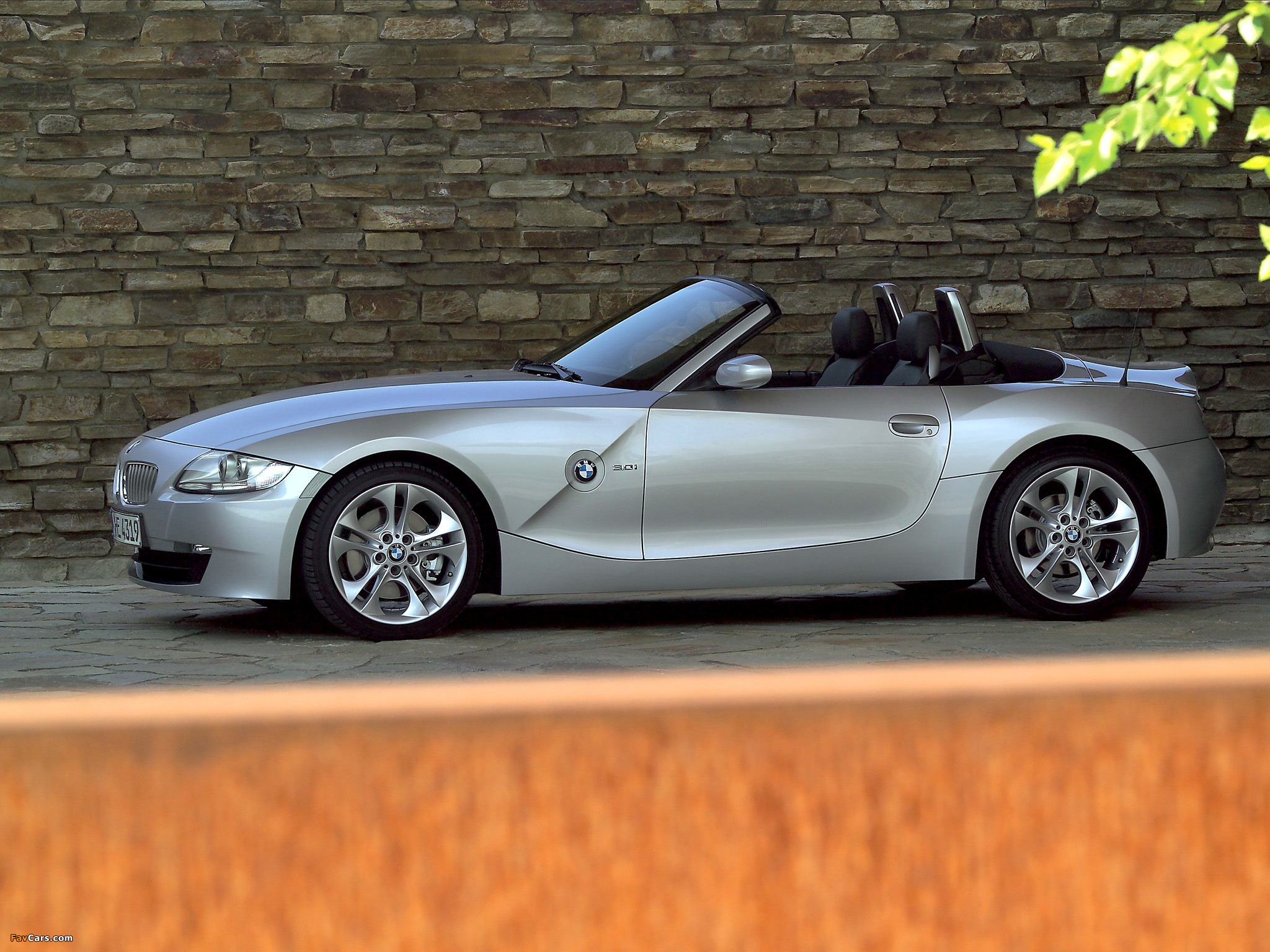 Images of BMW Z4 3.0i Roadster (E85) 2005–09 (2048 x 1536)