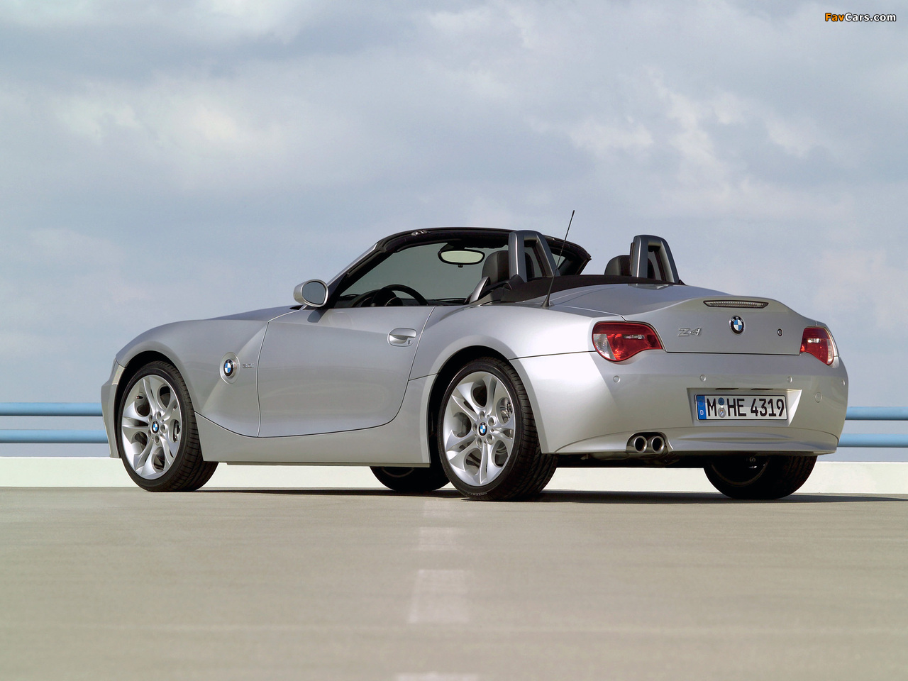 Images of BMW Z4 3.0i Roadster (E85) 2005–09 (1280 x 960)